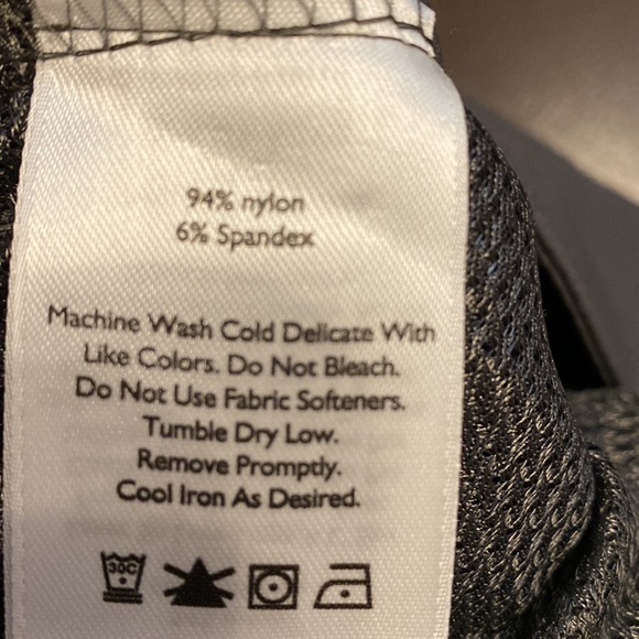 Eddie Bauer gray cropped hiking nylon pants womens size 8. Like new condition - Picture 6 of 9